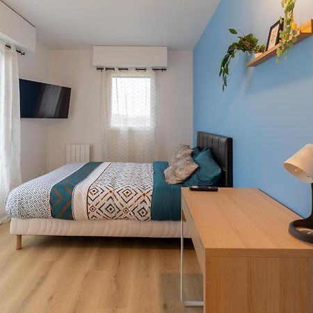 Le Beau Refuge Parisien De Cergy - Parisian Modern Flat At Cergy Bed and Breakfast Exteriör bild