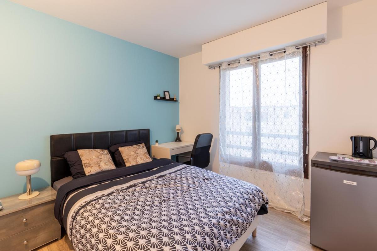 Le Beau Refuge Parisien De Cergy - Parisian Modern Flat At Cergy Bed and Breakfast Exteriör bild