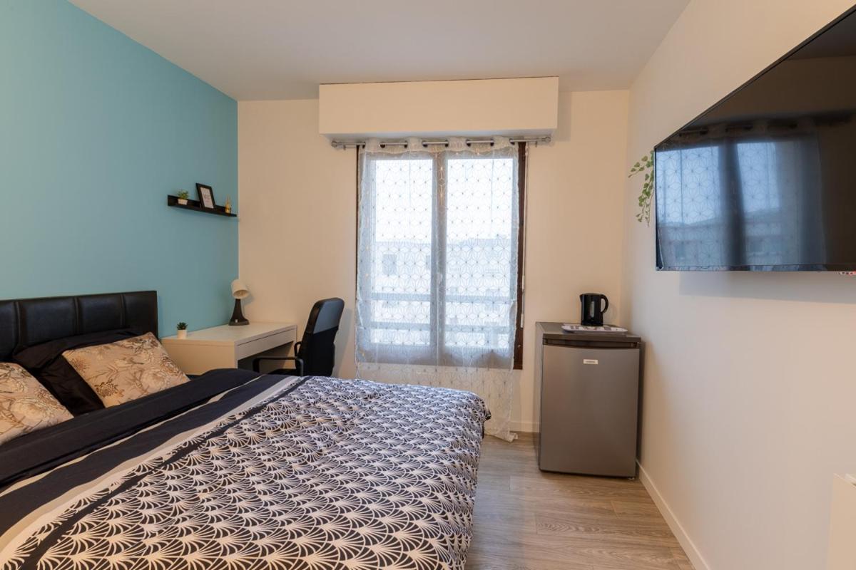 Le Beau Refuge Parisien De Cergy - Parisian Modern Flat At Cergy Bed and Breakfast Exteriör bild