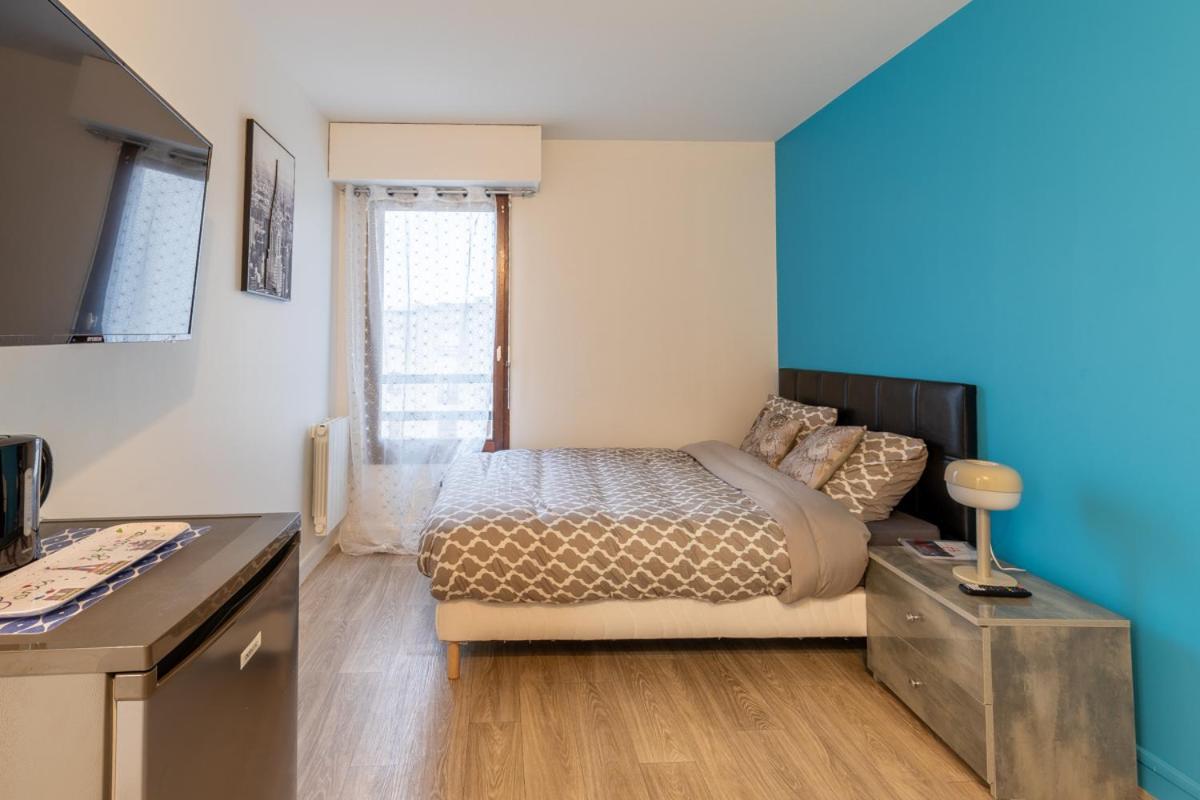 Le Beau Refuge Parisien De Cergy - Parisian Modern Flat At Cergy Bed and Breakfast Exteriör bild