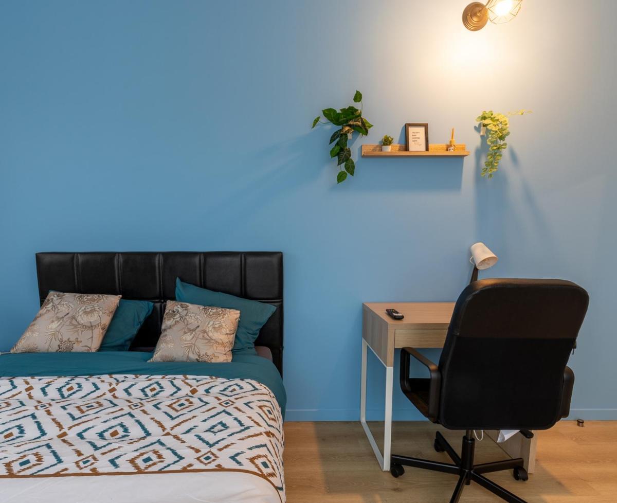 Le Beau Refuge Parisien De Cergy - Parisian Modern Flat At Cergy Bed and Breakfast Exteriör bild
