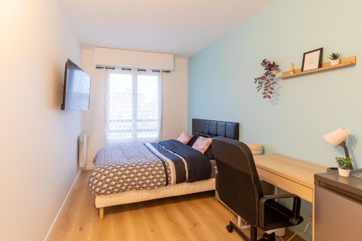 Le Beau Refuge Parisien De Cergy - Parisian Modern Flat At Cergy Bed and Breakfast Exteriör bild