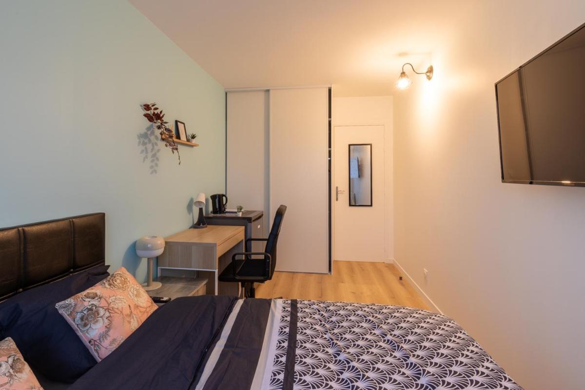 Le Beau Refuge Parisien De Cergy - Parisian Modern Flat At Cergy Bed and Breakfast Exteriör bild